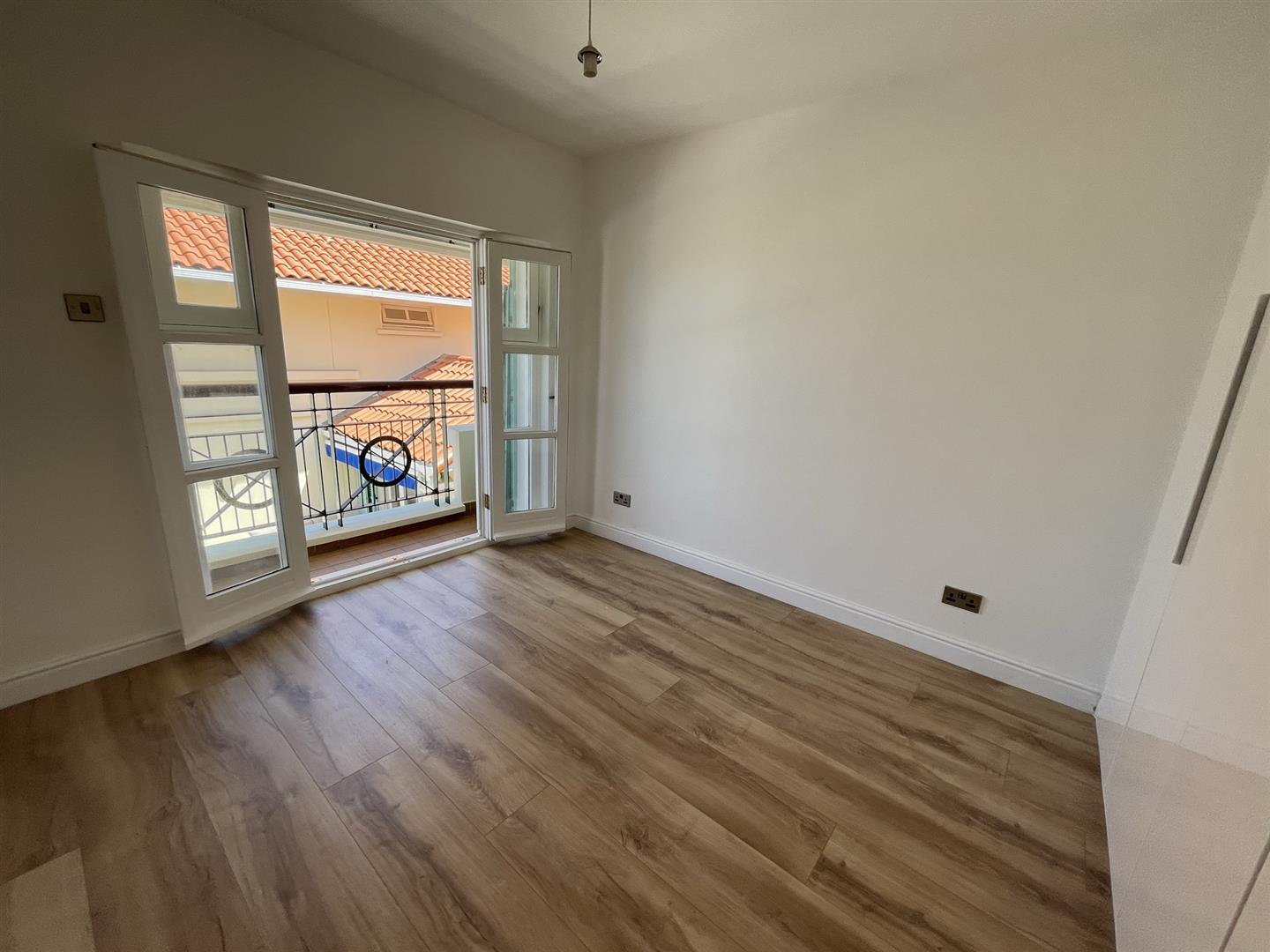 Image of Apartment - 3 Bedrooms - 2 Bathrooms for Rental in Ragged Staff Wharf-Gibraltar, Image 6